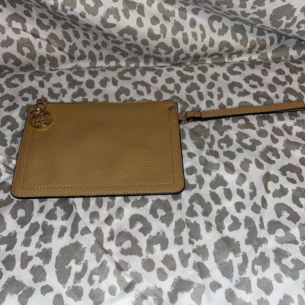 Never used Tommy Hilfiger 100% leather wrist wallet